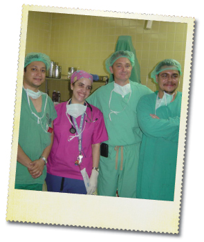 Dr. Horlbeck with residents at the Hospital-Escuela in  Tegucigalpa, Honduras